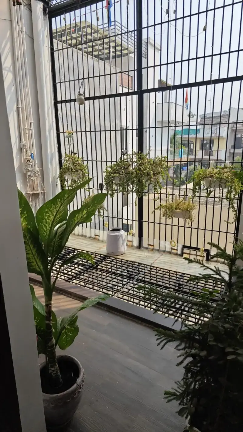 Premium 4 bhk Floor with Solar Panel Interior View - Residential in Chander Nagar Ghaziabad 