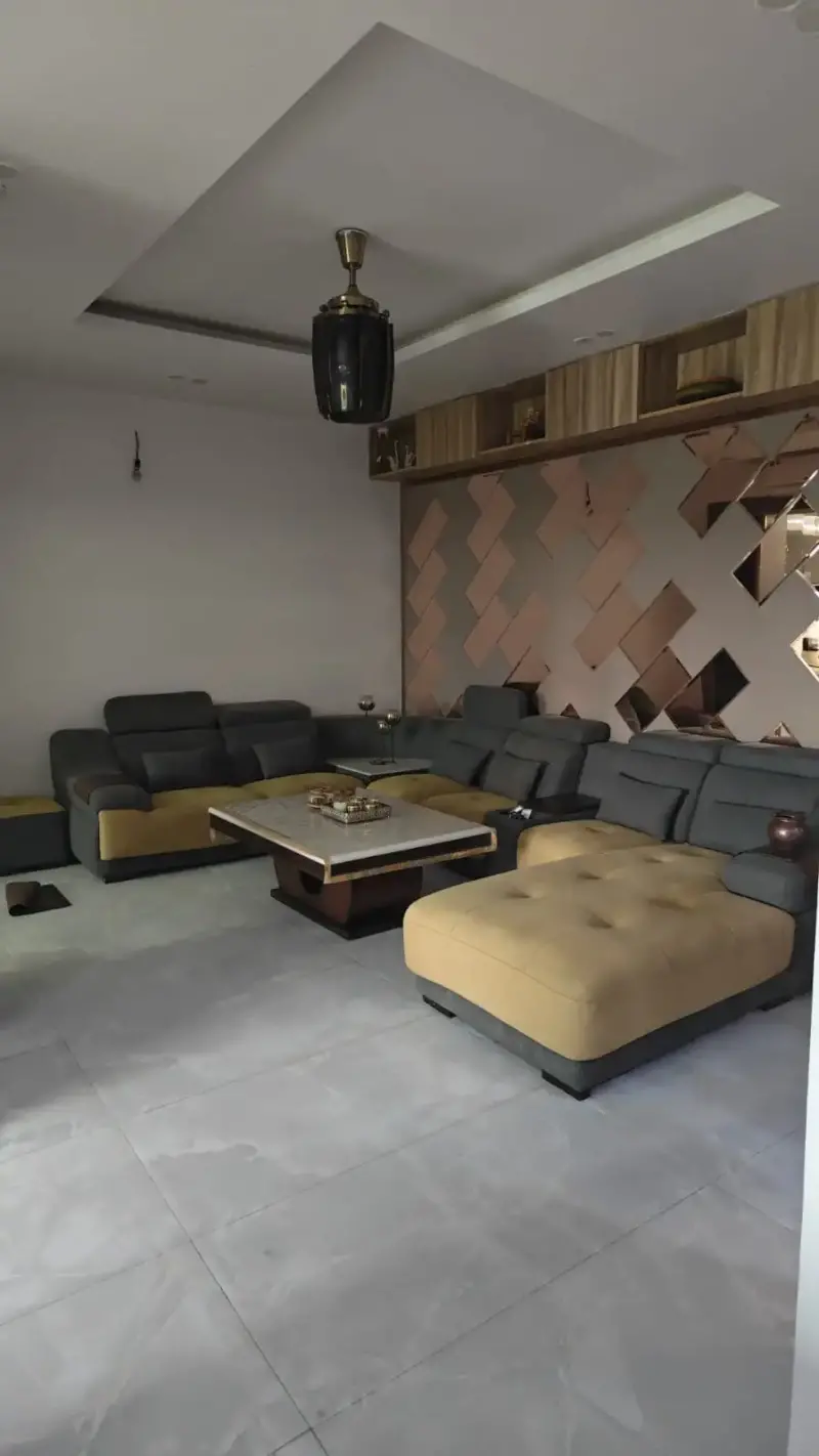 Verified Residential Property in Chander Nagar Ghaziabad  - Premium 4 bhk Floor with Solar Panel | Bhavya Ventures